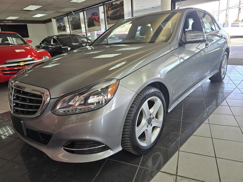 Used 2014 Mercedes-Benz E 350 4MATIC Sedan image 1