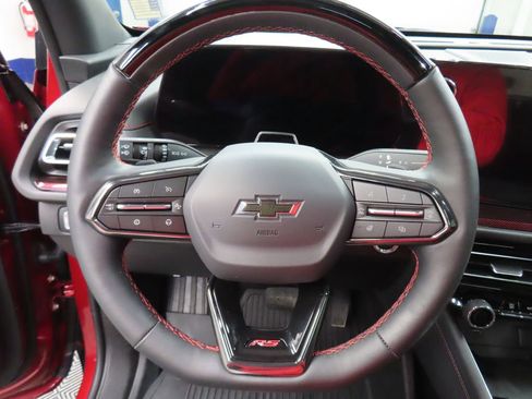 Used 2025 Chevrolet Traverse RS w/ LPO, Floor Liner Package AWD/4WD image 52