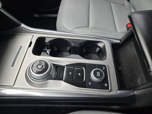 Used 2021 Ford Explorer XLT w/ Equipment Group 202A image 13