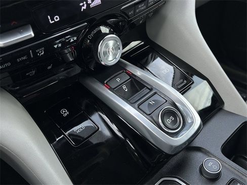 Certified 2024 Acura MDX FWD w/ Technology Package image 21