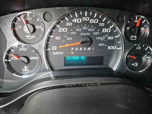 Used 2015 Chevrolet Express 2500 image 22