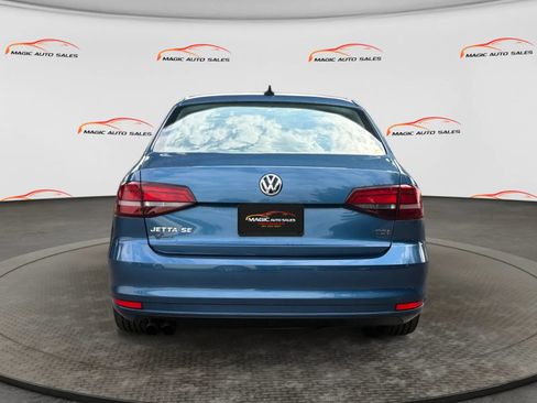 Used 2018 Volkswagen Jetta SE FWD image 9
