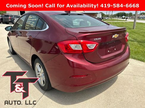 Used 2016 Chevrolet Cruze LT w/ Convenience Package FWD image 3