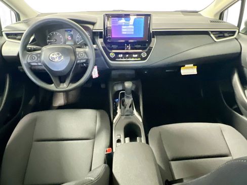 Used 2025 Toyota Corolla LE FWD image 28
