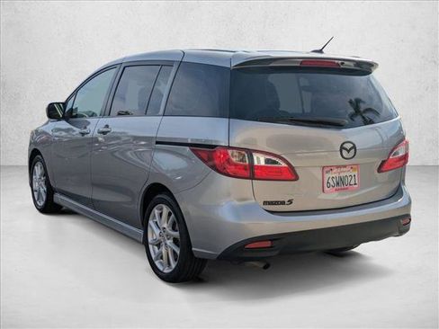 Used 2012 MAZDA MAZDA5 Touring w/ Moonroof & Audio Pkg image 8