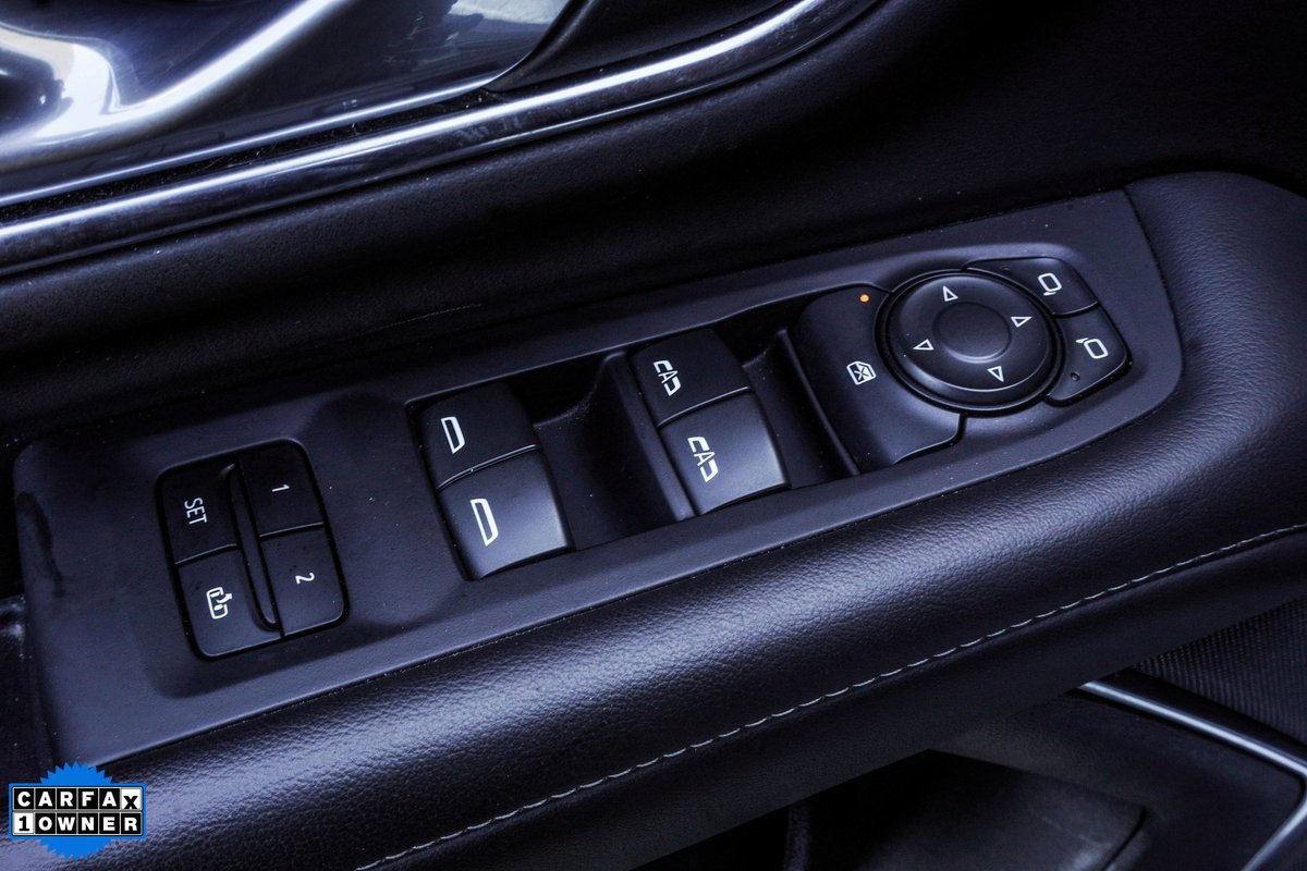 Used 2024 Chevrolet Suburban LT RWD image 12