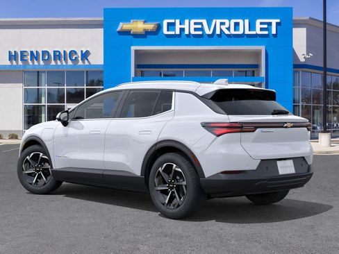 New 2026 Chevrolet Equinox EV LT image 5