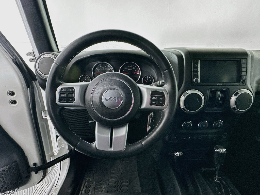 Certified 2017 Jeep Wrangler Unlimited Rubicon AWD/4WD image 17