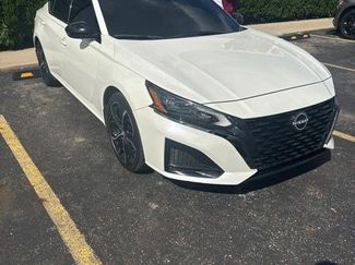 Used 2023 Nissan Altima 2.5 SR w/ SR Premium Package FWD video 1