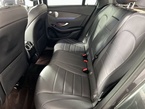 Used 2020 Mercedes-Benz GLC 300 4MATIC image 25