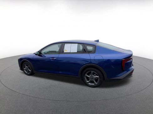 Used 2025 Kia K4 LXS image 10