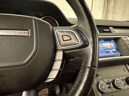 Used 2018 Land Rover Range Rover Evoque SE Premium AWD/4WD image 9