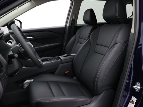 Used 2026 Nissan Rogue SL FWD image 21