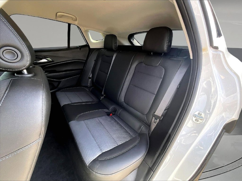 Used 2025 Chevrolet Trax LT w/ Driver Confidence Package FWD image 25