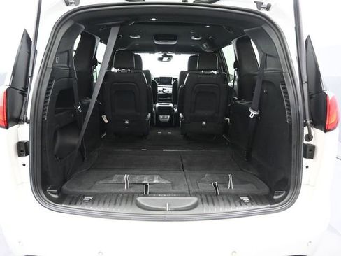 Used 2019 Chrysler Pacifica Touring-L w/ Advanced Safetytec Group image 40