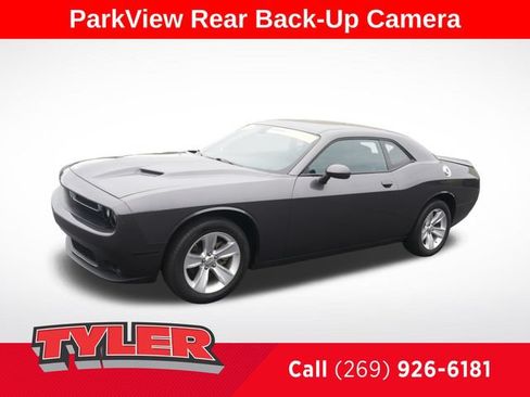 Used 2023 Dodge Challenger SXT RWD image 3