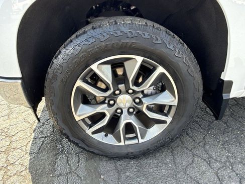 Used 2022 Chevrolet Silverado 1500 LT image 18