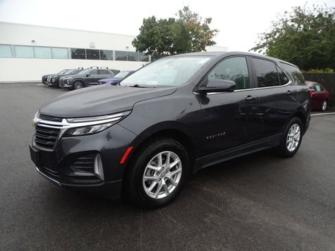 Used 2022 Chevrolet Equinox LT AWD/4WD image 2