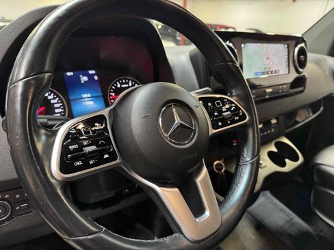 Used 2023 Mercedes-Benz Sprinter 2500 image 38