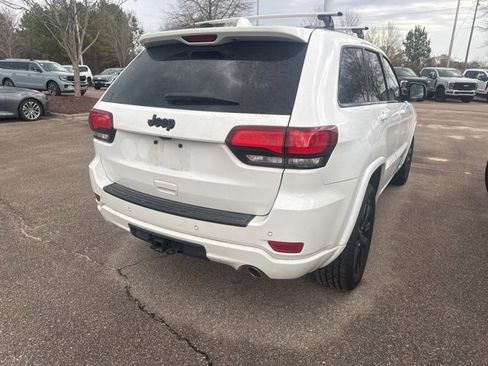 Used 2019 Jeep Grand Cherokee Altitude image 13