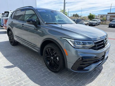 Certified 2022 Volkswagen Tiguan SE R-Line image 9