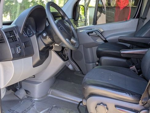 Used 2015 Mercedes-Benz Sprinter 2500 image 15