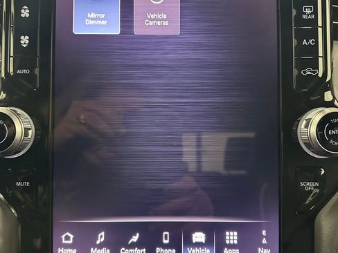 Used 2025 RAM 1500 Laramie image 30