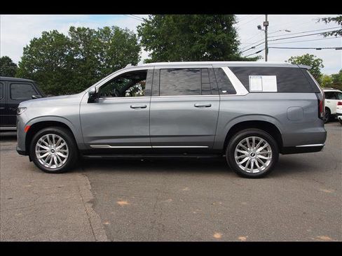 Used 2021 Cadillac Escalade ESV Premium Luxury w/ LPO, Illumination Package image 2