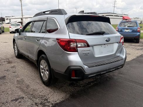 Used 2018 Subaru Outback 2.5i Premium AWD/4WD image 6