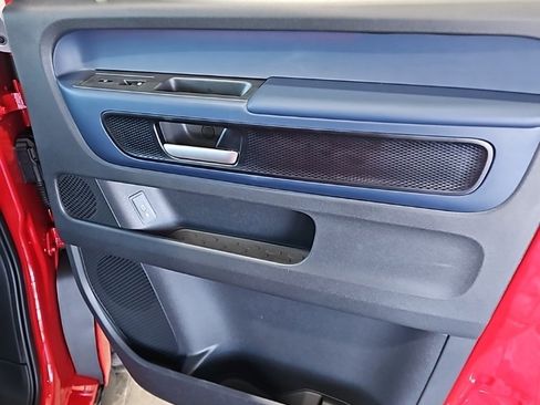 Used 2025 Volkswagen ID. Buzz Pro S Plus image 11