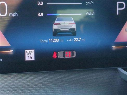 Certified 2025 BMW 750e xDrive w/ Premium Package AWD/4WD image 11