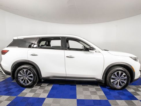 Used 2025 INFINITI QX60 Pure image 4