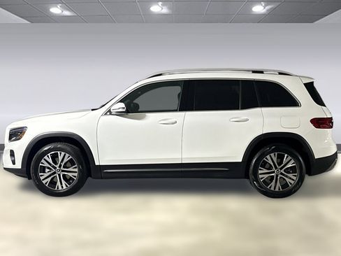 Used 2026 Mercedes-Benz GLB 250 image 2