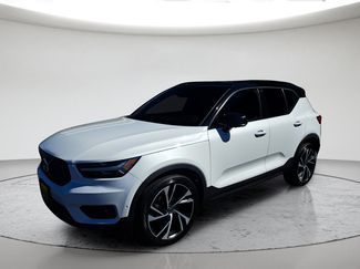 Used 2019 Volvo XC40 T5 R-Design AWD/4WD video 1