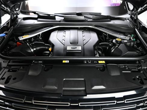 Used 2023 Land Rover Range Rover SE image 6