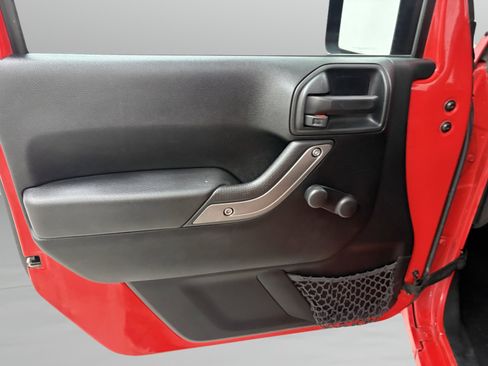 Used 2018 Jeep Wrangler Unlimited Sport w/ Connectivity Group image 23