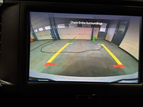 Used 2024 Chrysler Voyager LX image 31