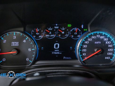 Used 2019 Chevrolet Suburban Premier AWD/4WD image 16