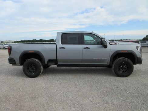 New 2026 GMC Sierra 2500 AT4X w/ AT4X AEV Edition AWD/4WD image 3