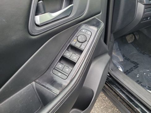 Used 2024 Nissan Rogue SV FWD image 17