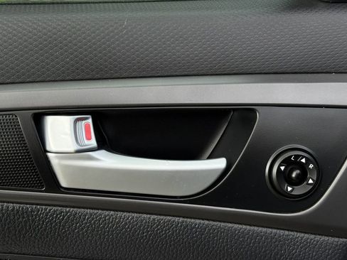 Used 2015 Hyundai Veloster Turbo FWD image 22