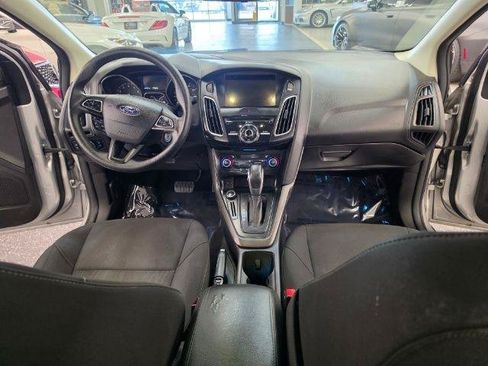 Used 2017 Ford Focus SEL FWD image 14