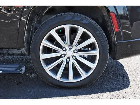Used 2023 Jeep Grand Wagoneer Series II w/ Premium Group II AWD/4WD image 32