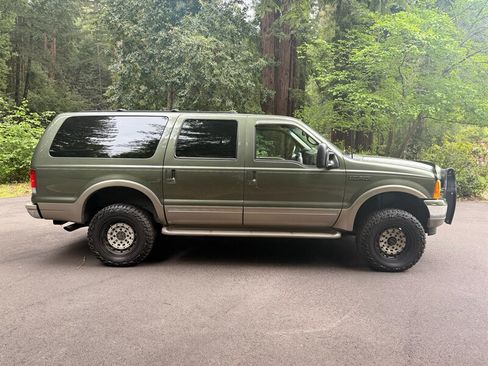 Used 2000 Ford Excursion Limited AWD/4WD image 18
