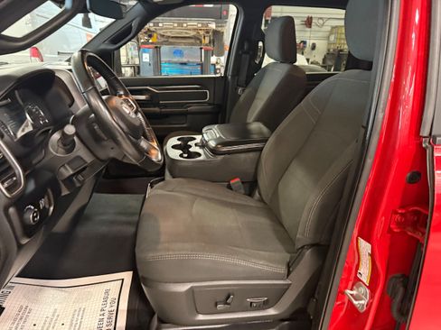 Certified 2024 RAM 2500 Big Horn w/ Night Edition AWD/4WD image 61