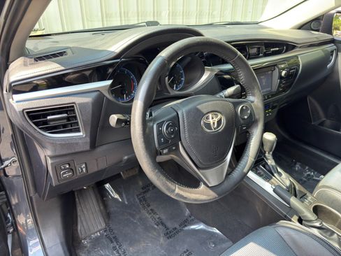 Used 2014 Toyota Corolla S FWD image 12
