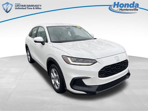 Used 2023 Honda HR-V LX image 1