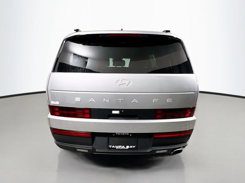 Used 2025 Hyundai Santa Fe SEL FWD image 6