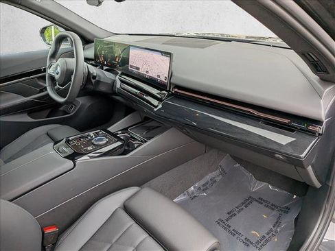 Certified 2026 BMW 530i xDrive AWD/4WD image 23