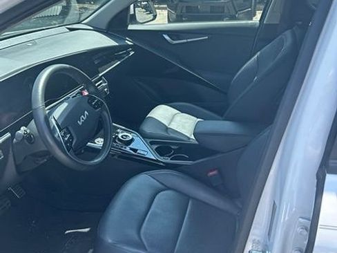 Used 2023 Kia Niro Wave FWD image 9